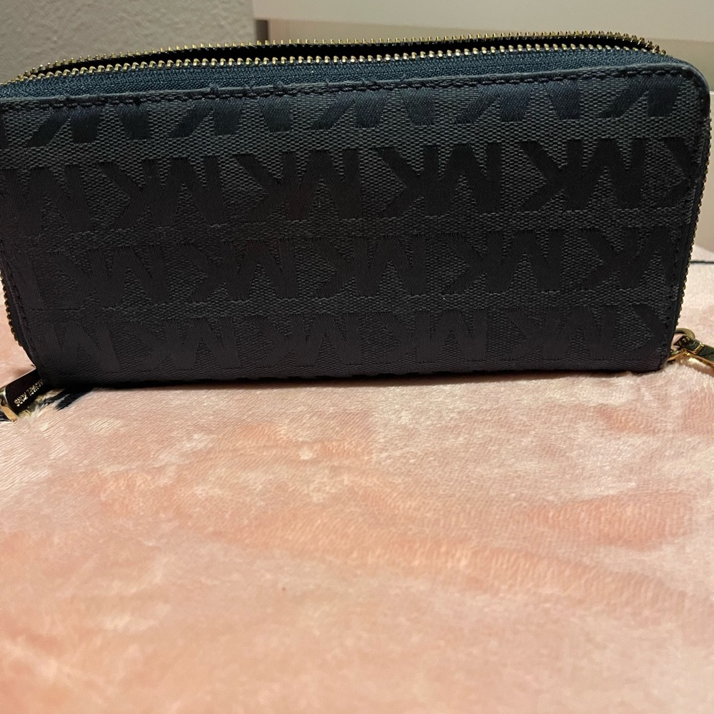 MK Wallet - Picture 2 of 4